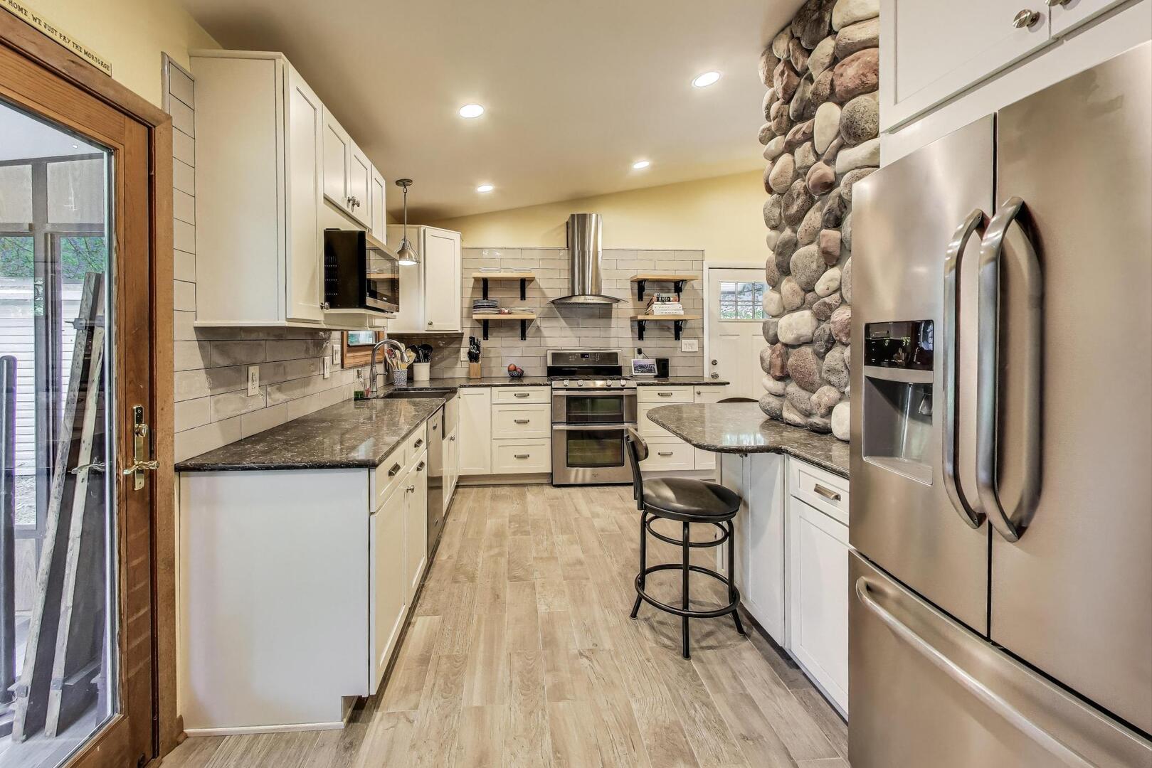 312 Douglas Road, Batavia, IL 60510