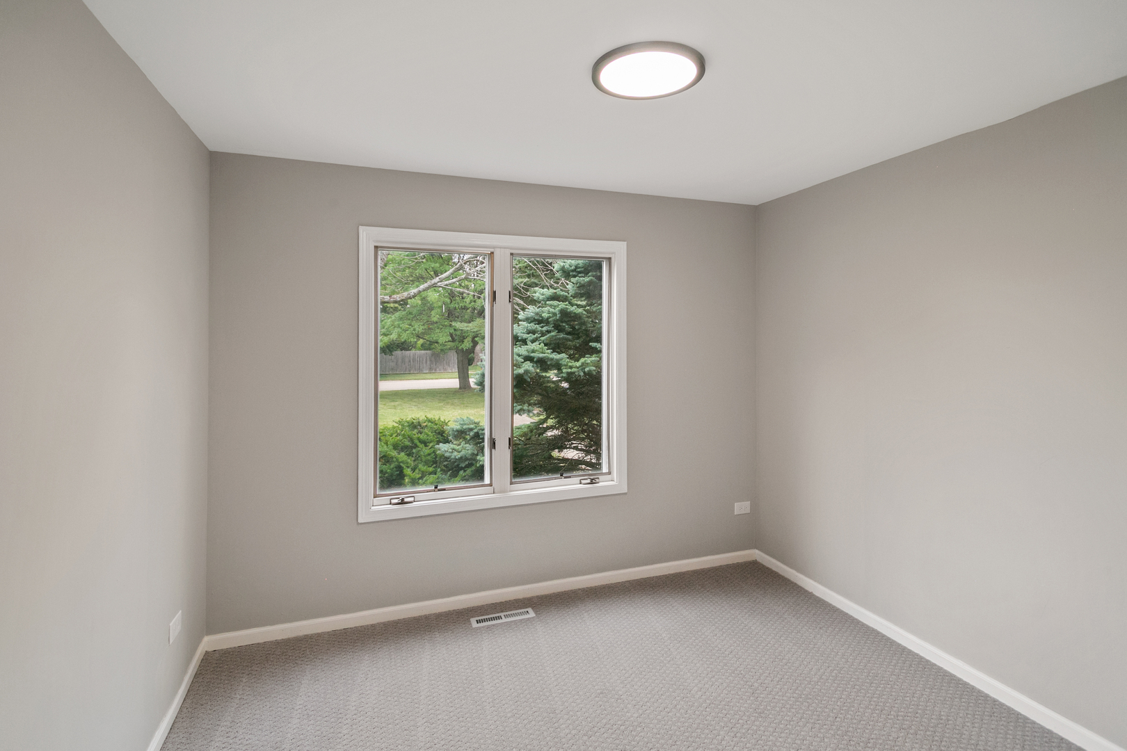 140 Old Darby Lane, Winthrop Harbor, IL 60096