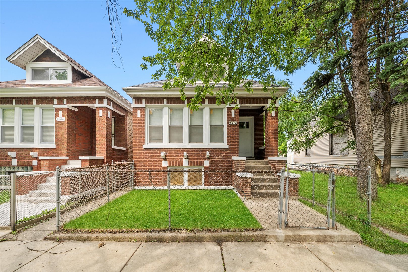 6742 S Honore Street, Chicago, IL 60636