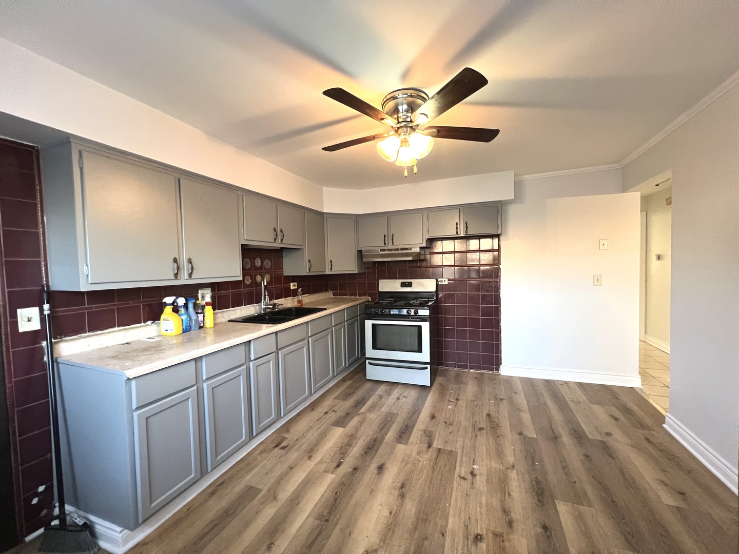 543 GENEVA Avenue #104A, Bellwood, IL 60104