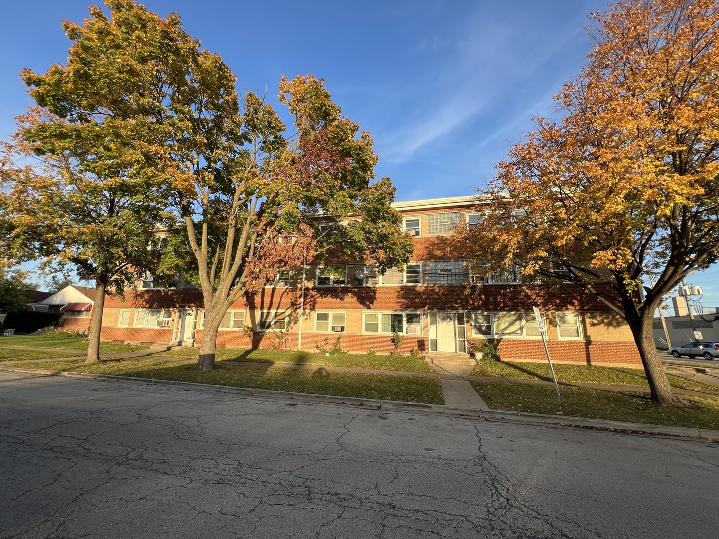 543 GENEVA Avenue #104A, Bellwood, IL 60104