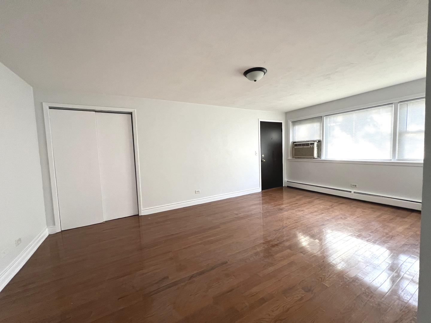 543 GENEVA Avenue #104A, Bellwood, IL 60104