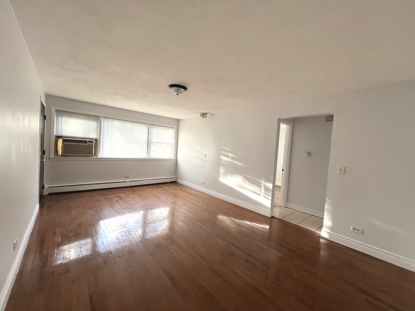 543 GENEVA Avenue #104A, Bellwood, IL 60104