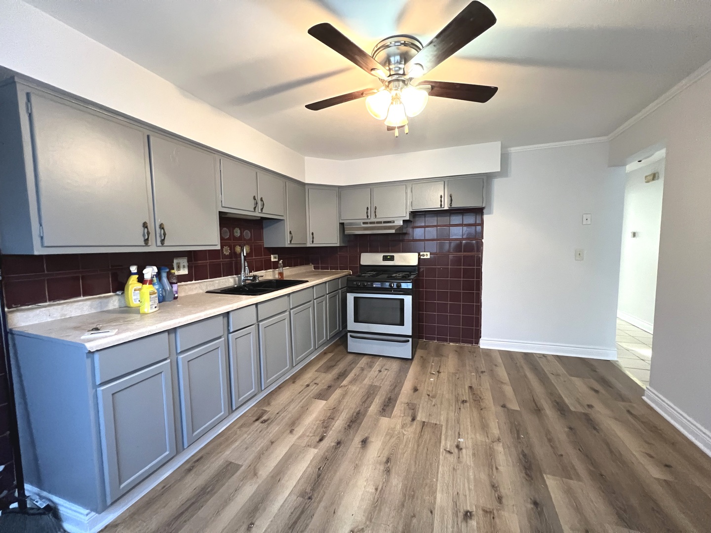 543 GENEVA Avenue #104A, Bellwood, IL 60104