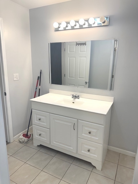 5201 Carriageway Drive #305C, Rolling Meadows, IL 60008