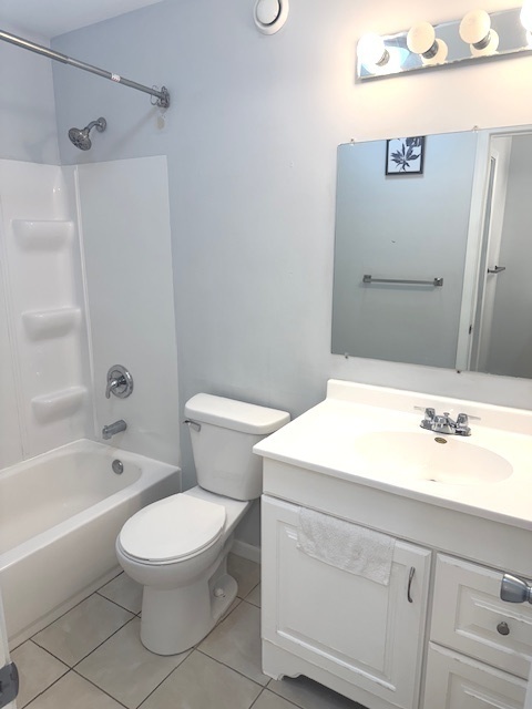 5201 Carriageway Drive #305C, Rolling Meadows, IL 60008
