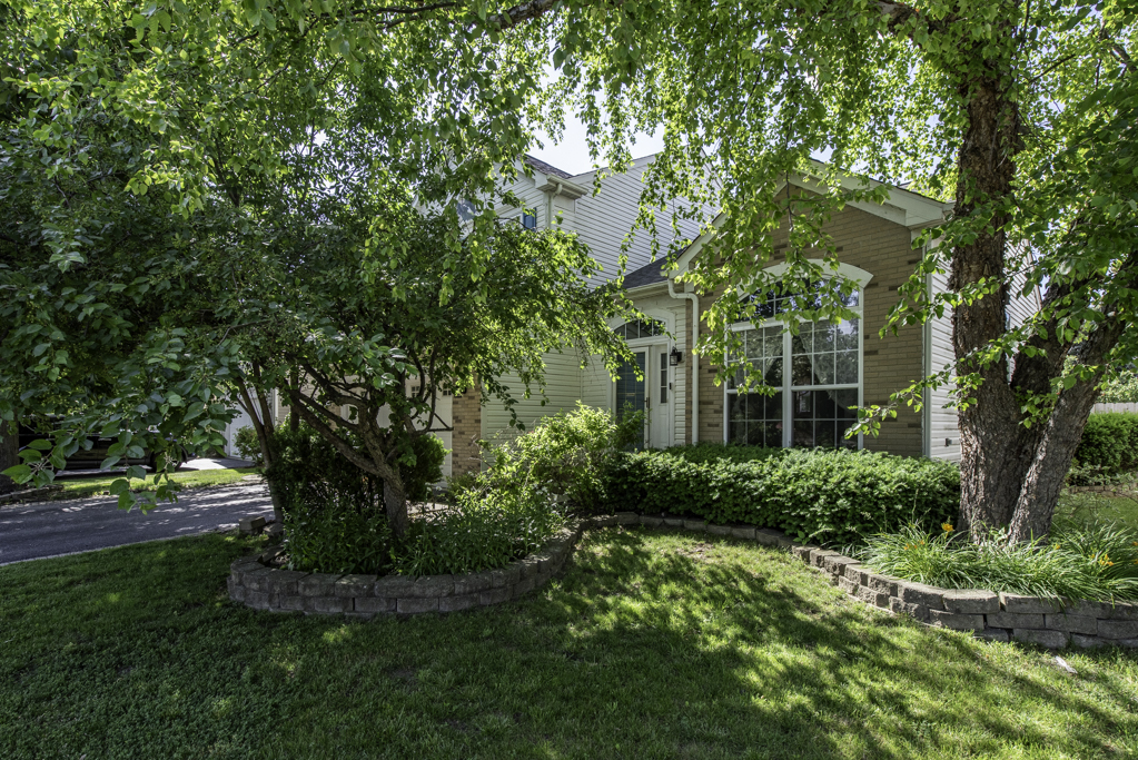 4496 W Hill Avenue, Waukegan, IL 60085