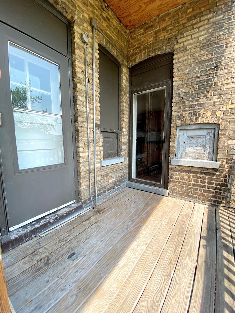 3207 W Cortland Street #3, Chicago, IL 60647