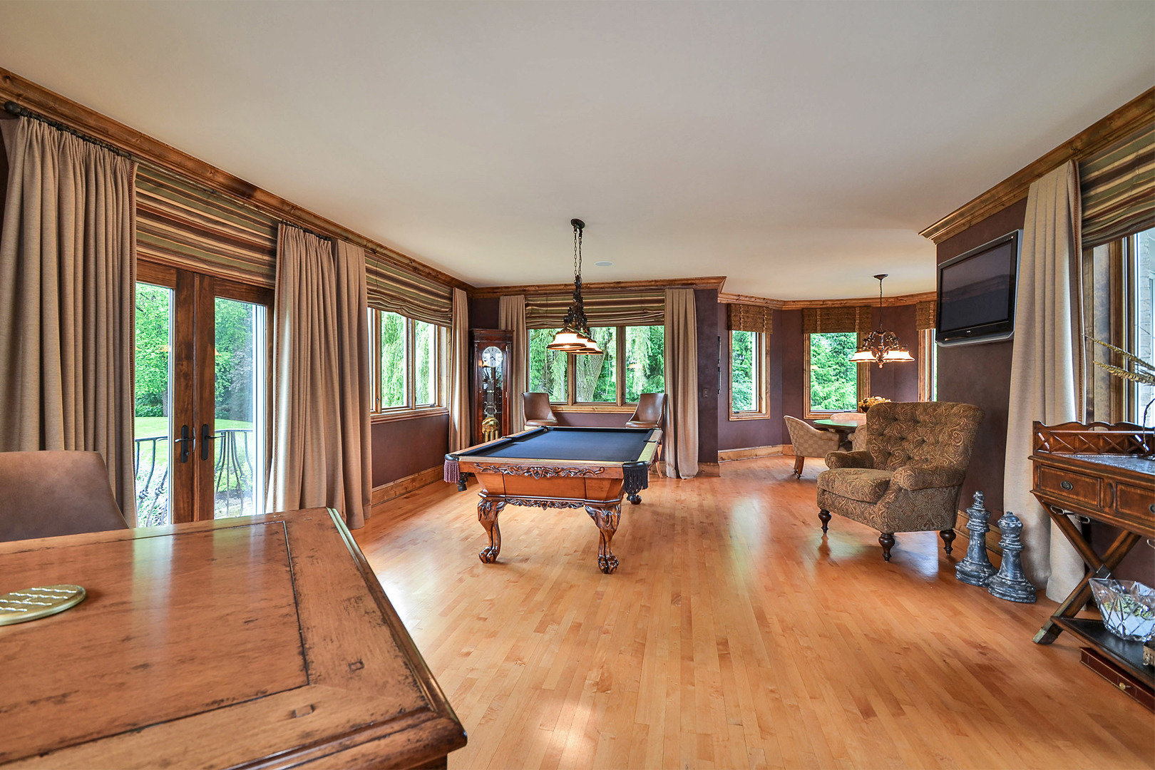 1877 Banbury Road, Inverness, IL 60067