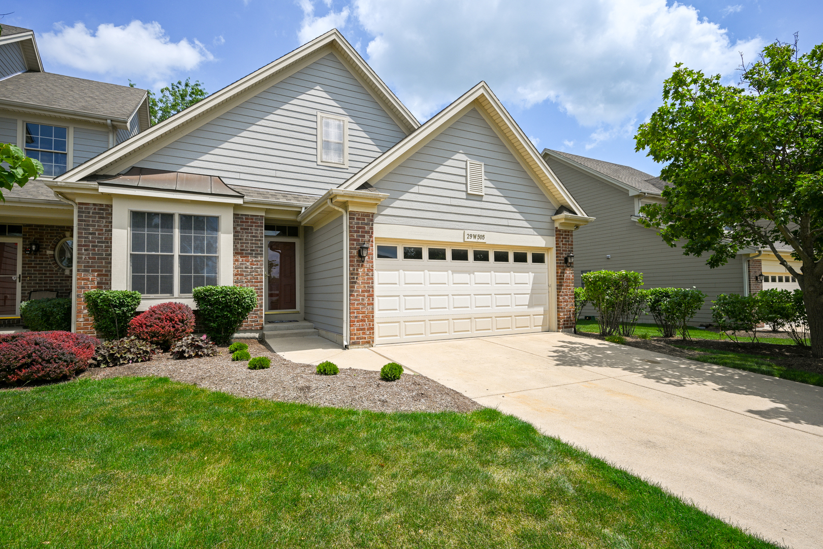 29W505 Cerny Circle, Warrenville, IL 60555