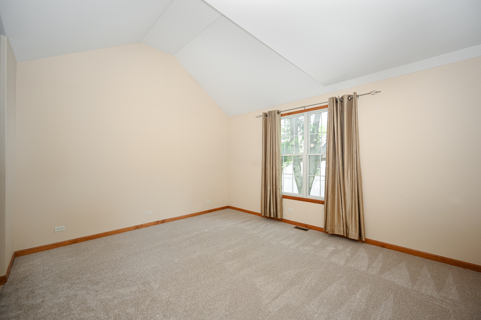 29W505 Cerny Circle, Warrenville, IL 60555