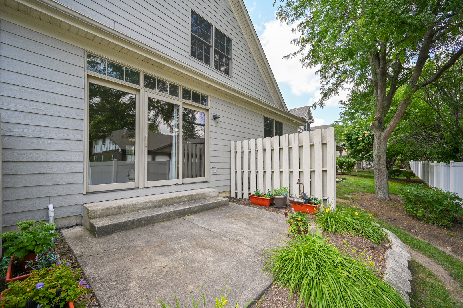 29W505 Cerny Circle, Warrenville, IL 60555