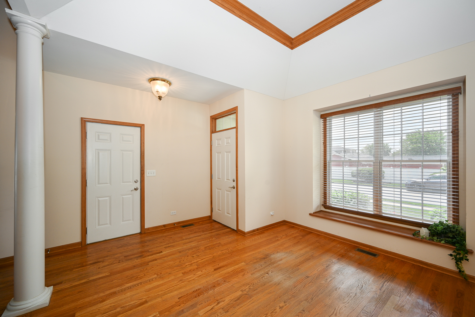29W505 Cerny Circle, Warrenville, IL 60555
