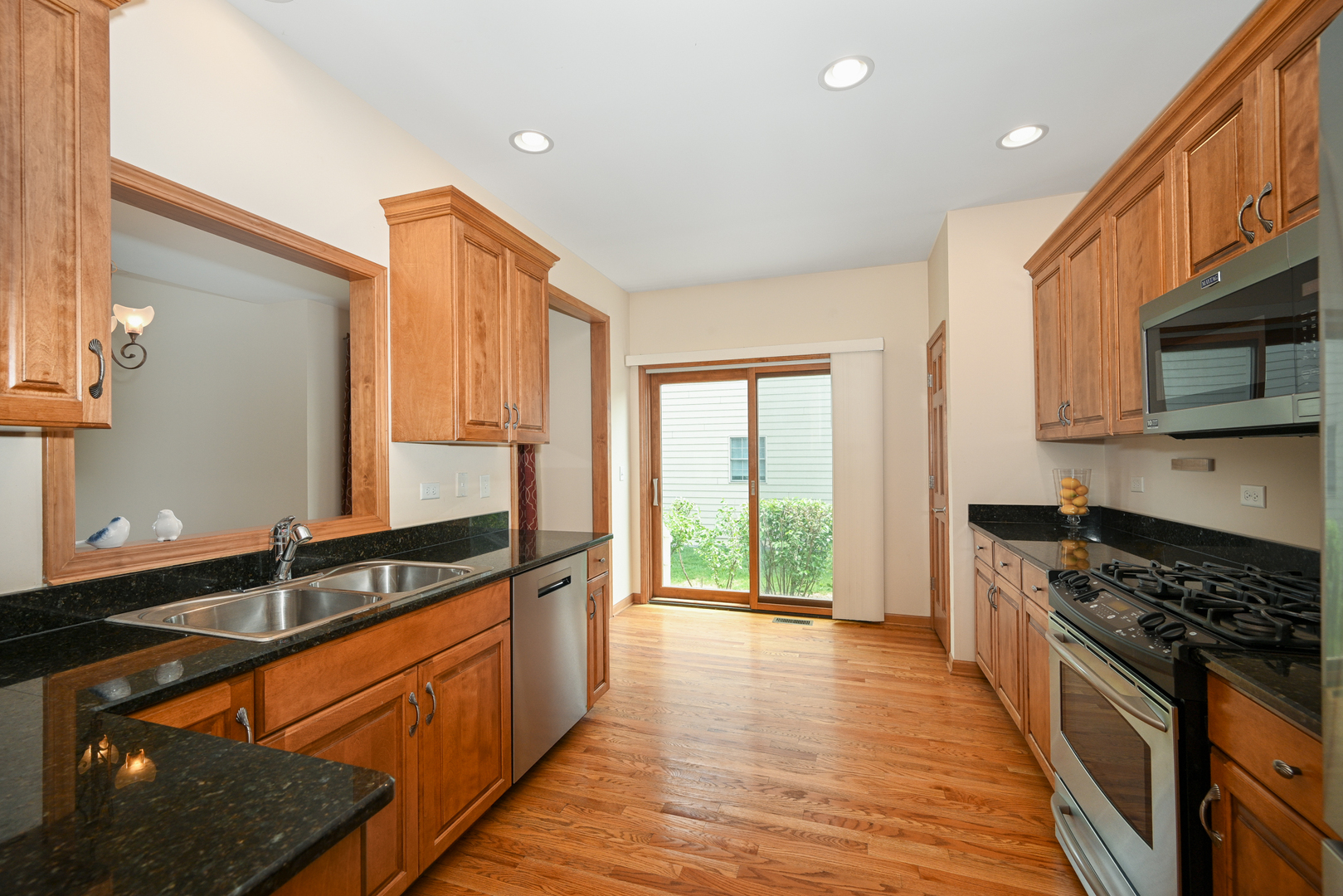 29W505 Cerny Circle, Warrenville, IL 60555