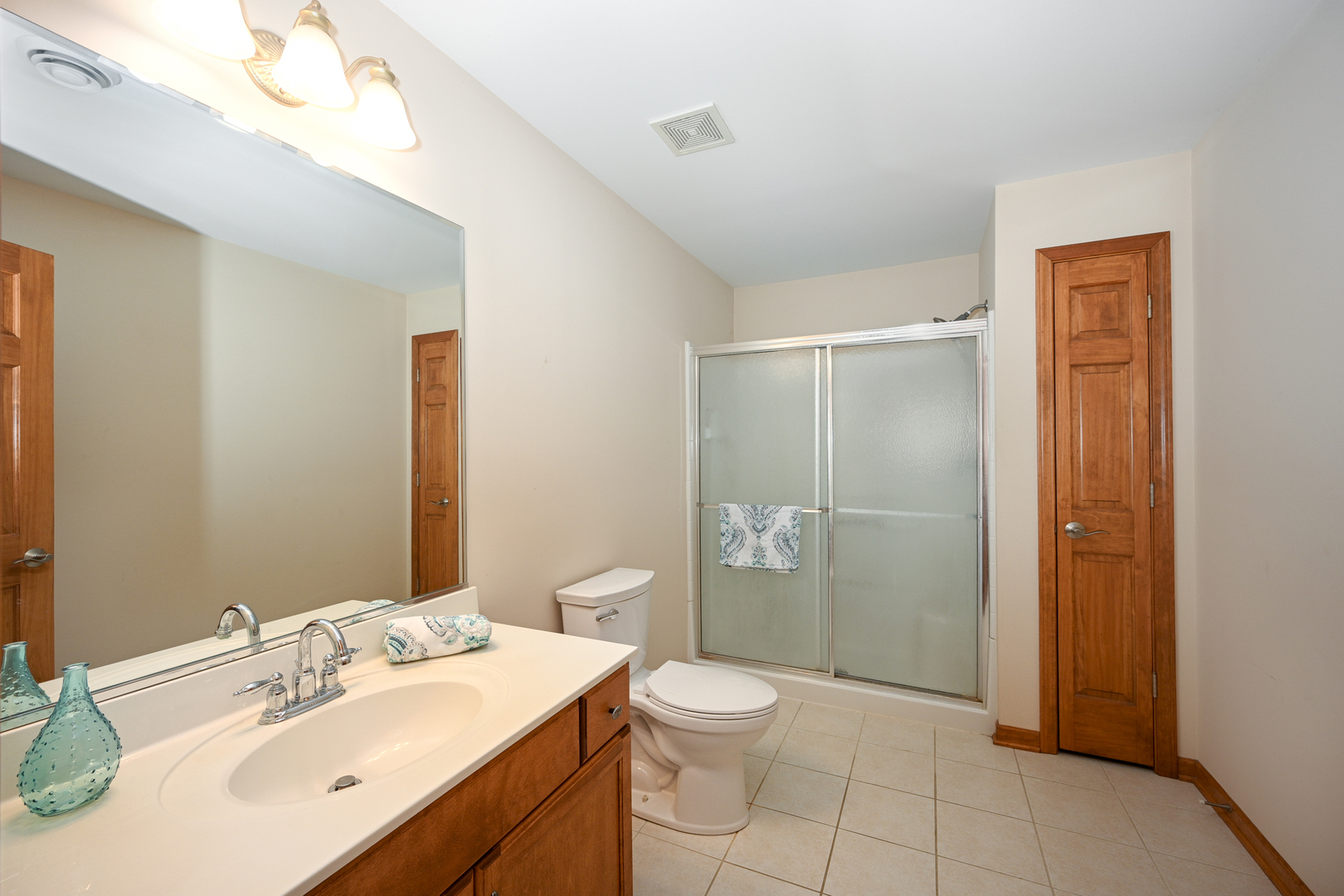 29W505 Cerny Circle, Warrenville, IL 60555