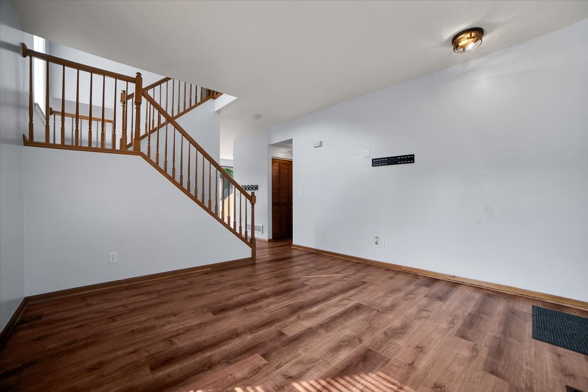 367 Reston Circle, Romeoville, IL 60446
