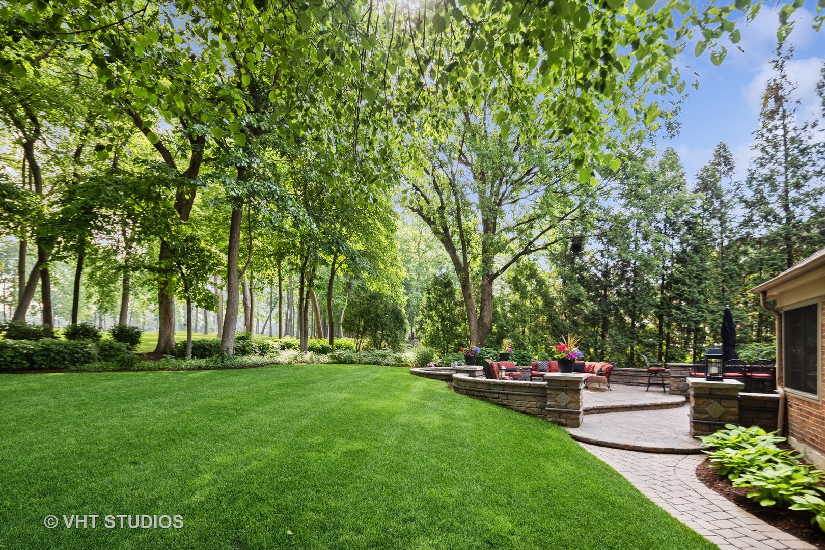 3104 Royal Fox Drive, St. Charles, IL 60174