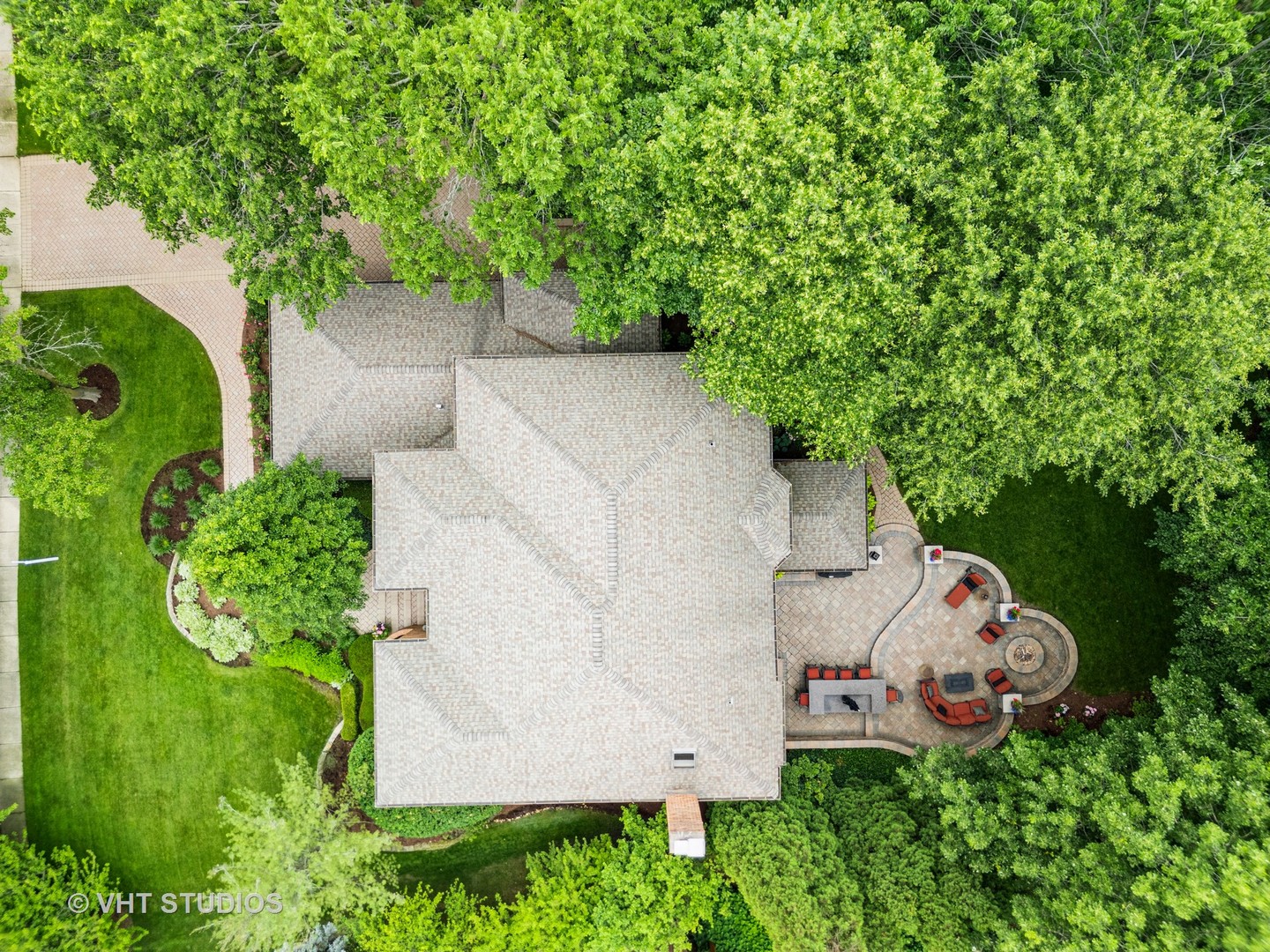 3104 Royal Fox Drive, St. Charles, IL 60174