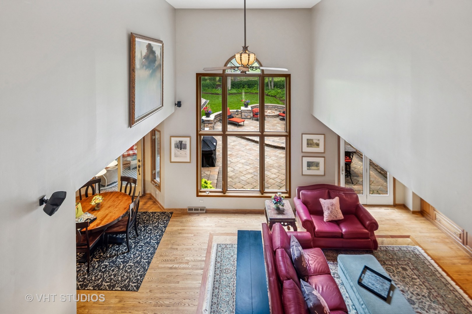 3104 Royal Fox Drive, St. Charles, IL 60174