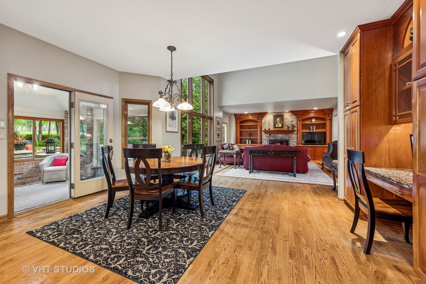 3104 Royal Fox Drive, St. Charles, IL 60174