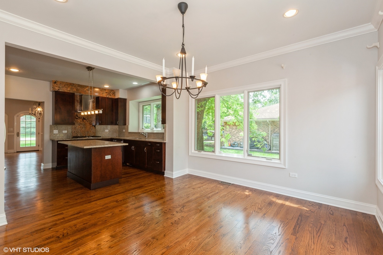 364 65th Street, Willowbrook, IL 60527