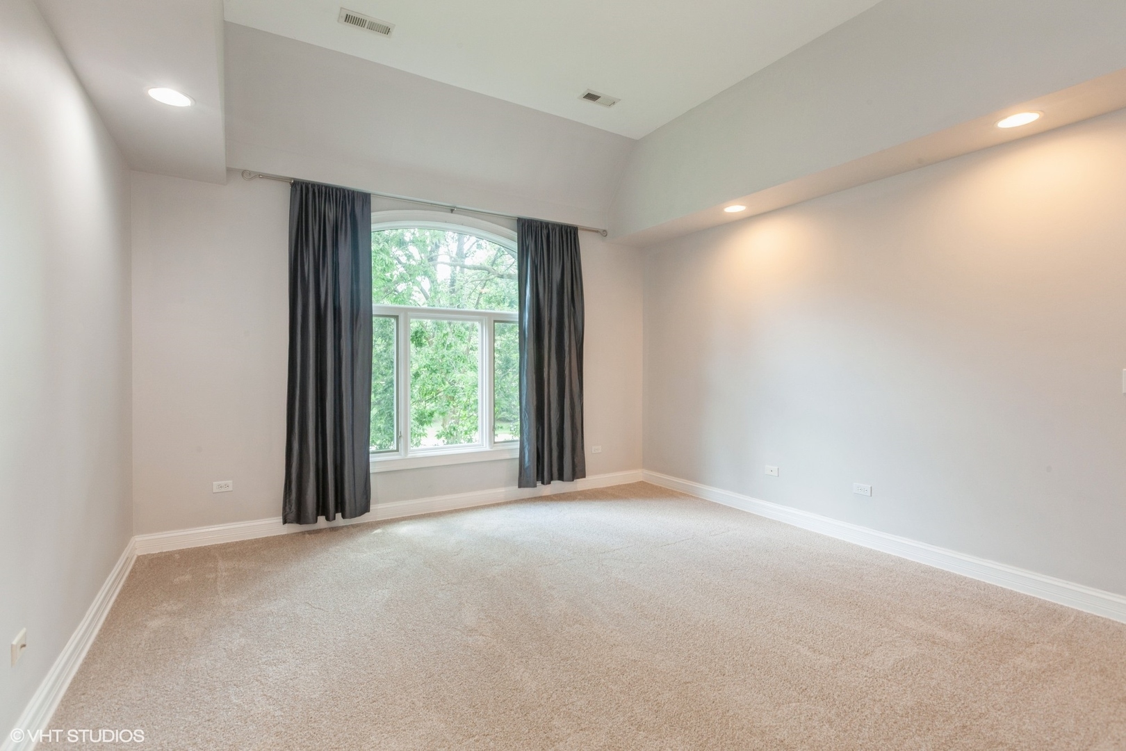 364 65th Street, Willowbrook, IL 60527