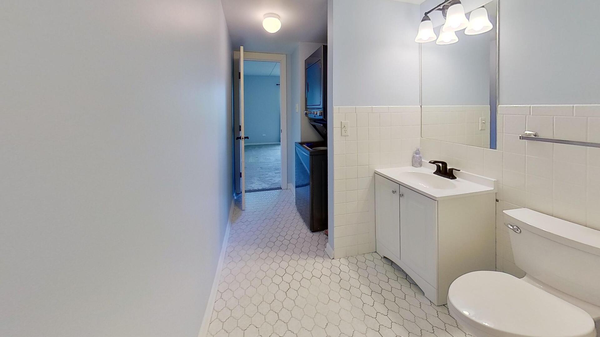 500 Redondo #308, Downers Grove, IL 60516