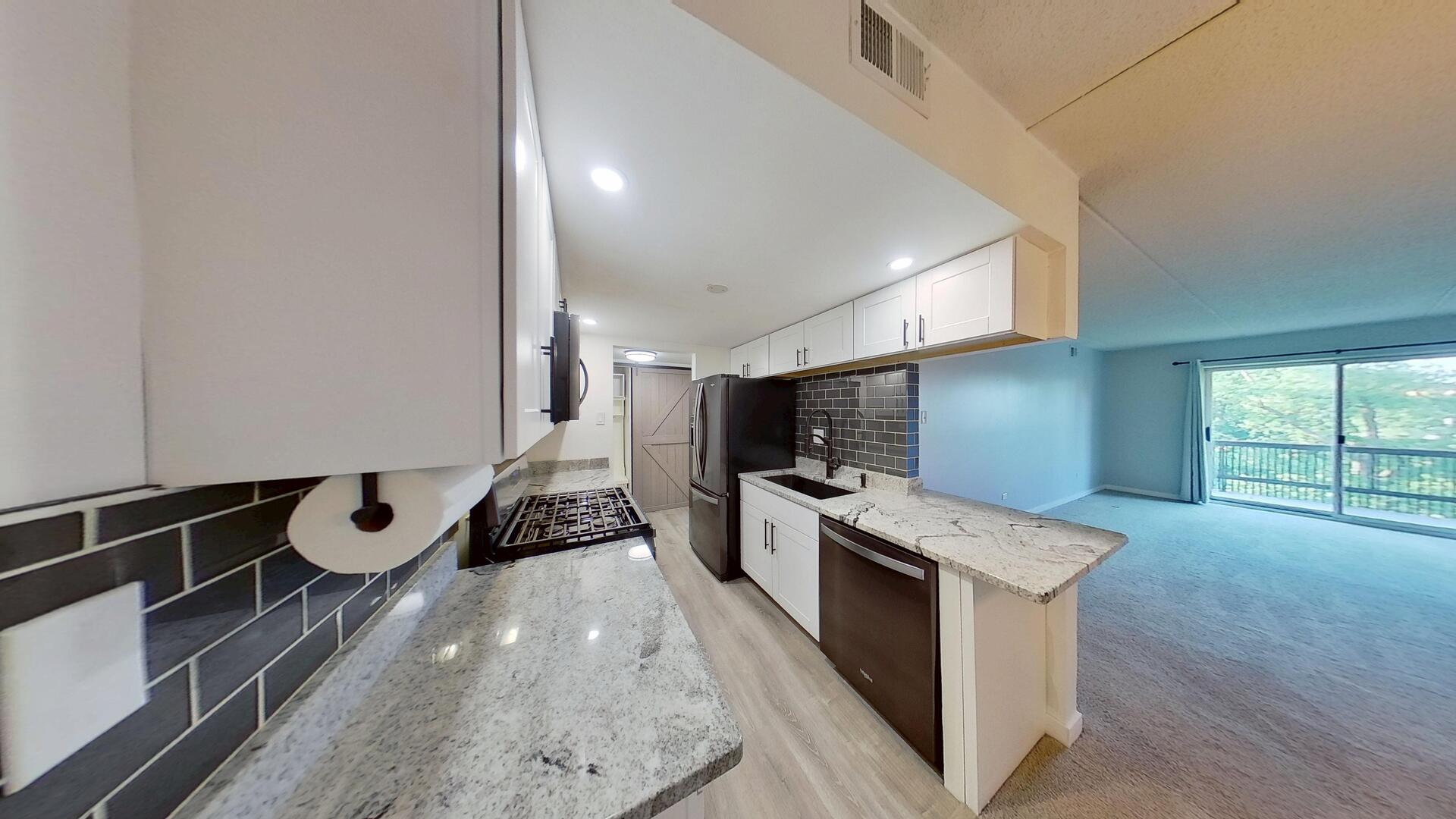 500 Redondo #308, Downers Grove, IL 60516