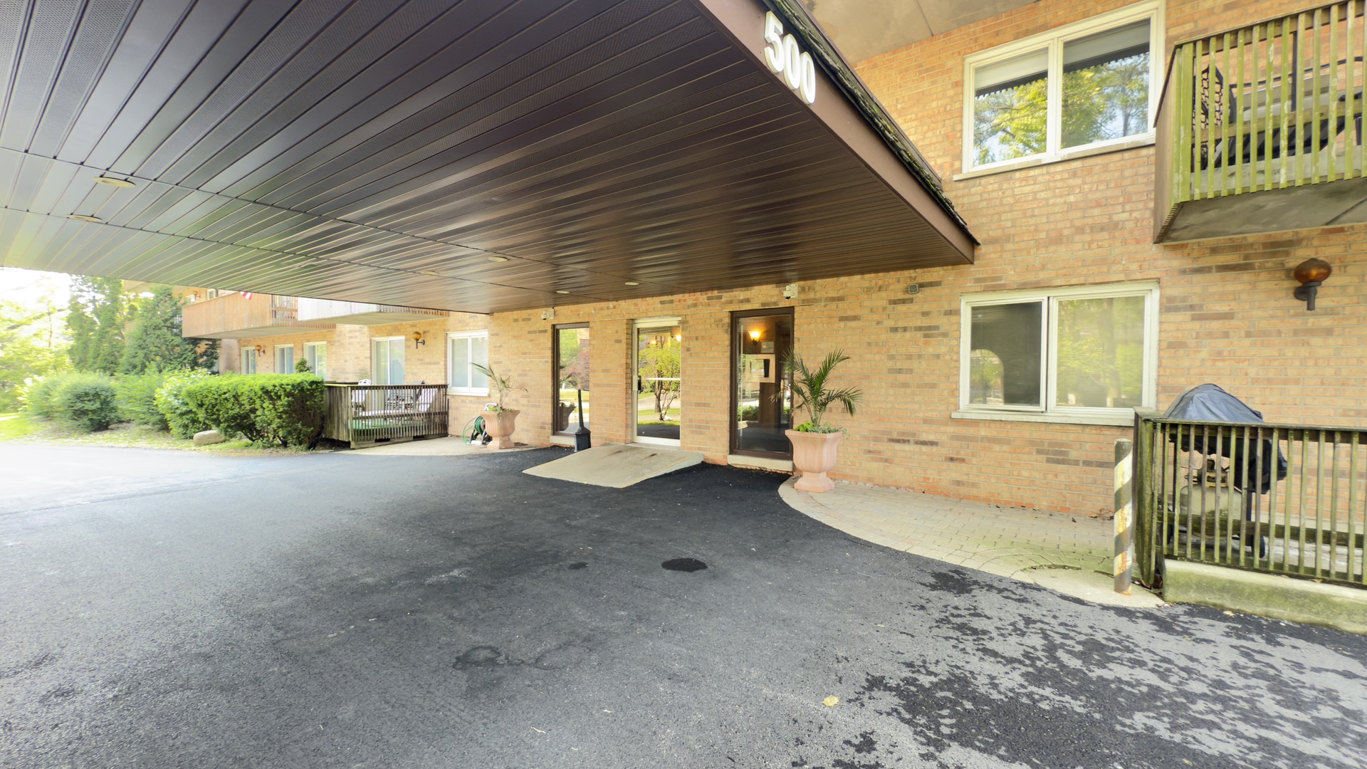 500 Redondo #308, Downers Grove, IL 60516