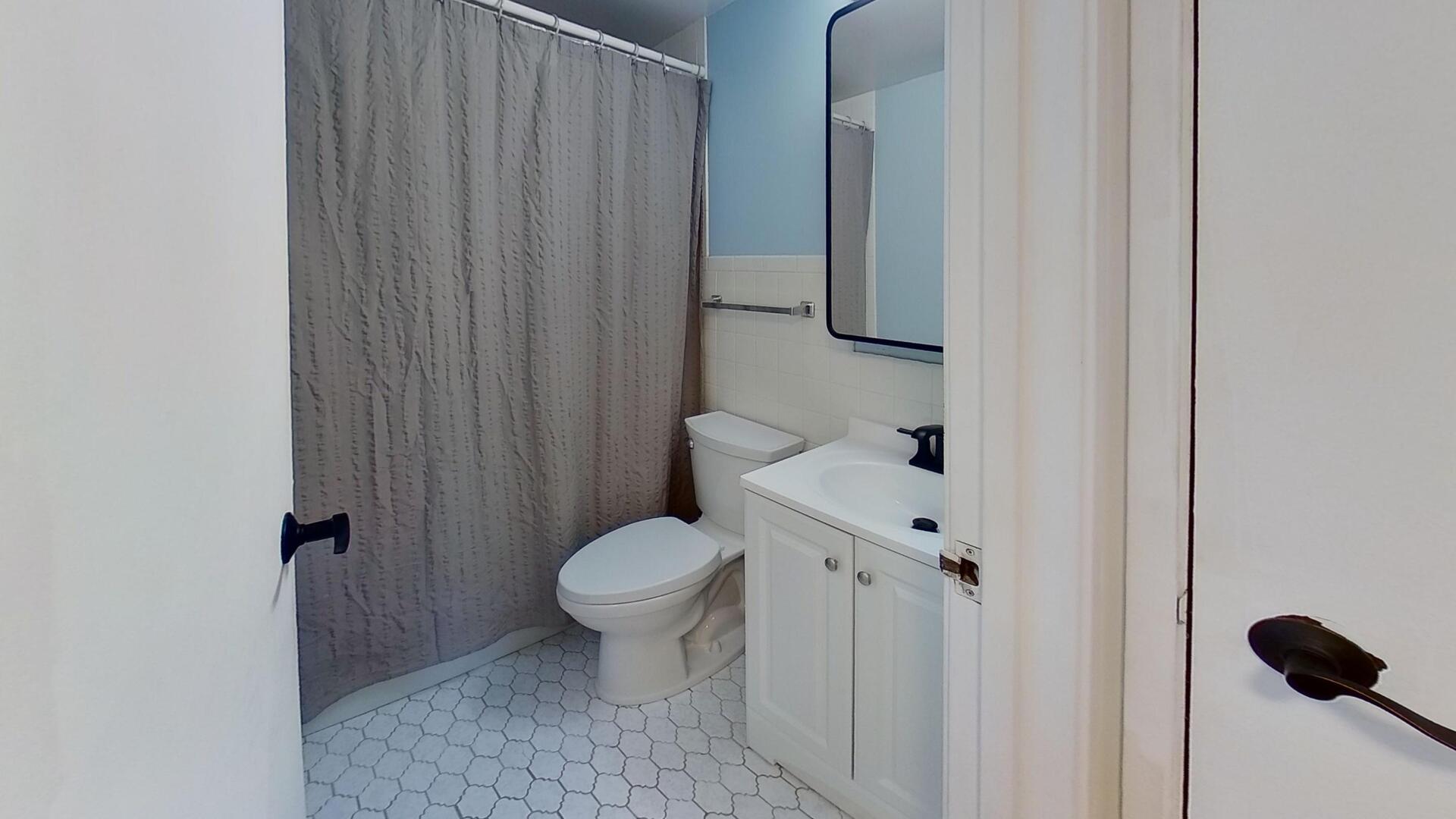 500 Redondo #308, Downers Grove, IL 60516