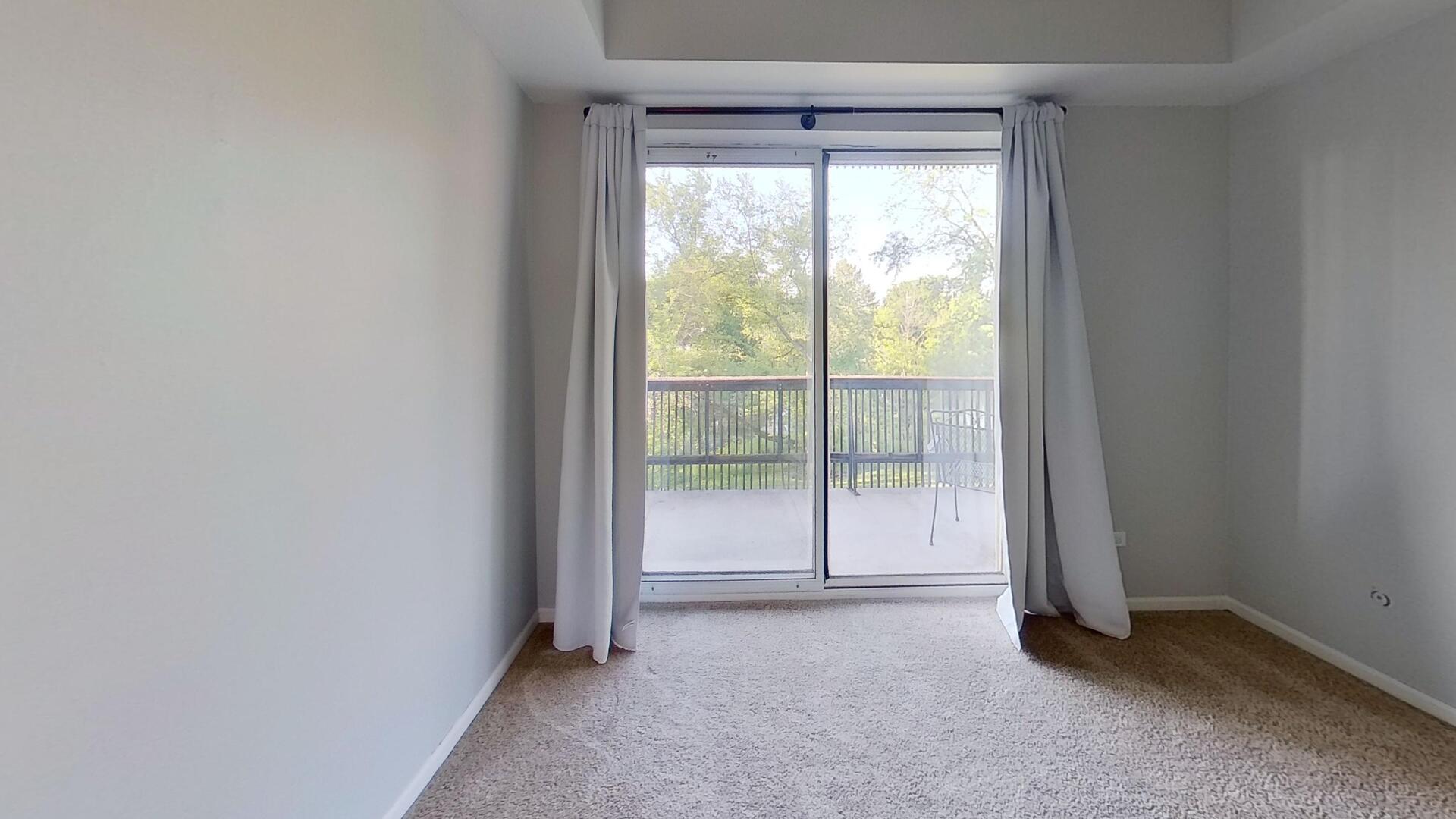 500 Redondo #308, Downers Grove, IL 60516