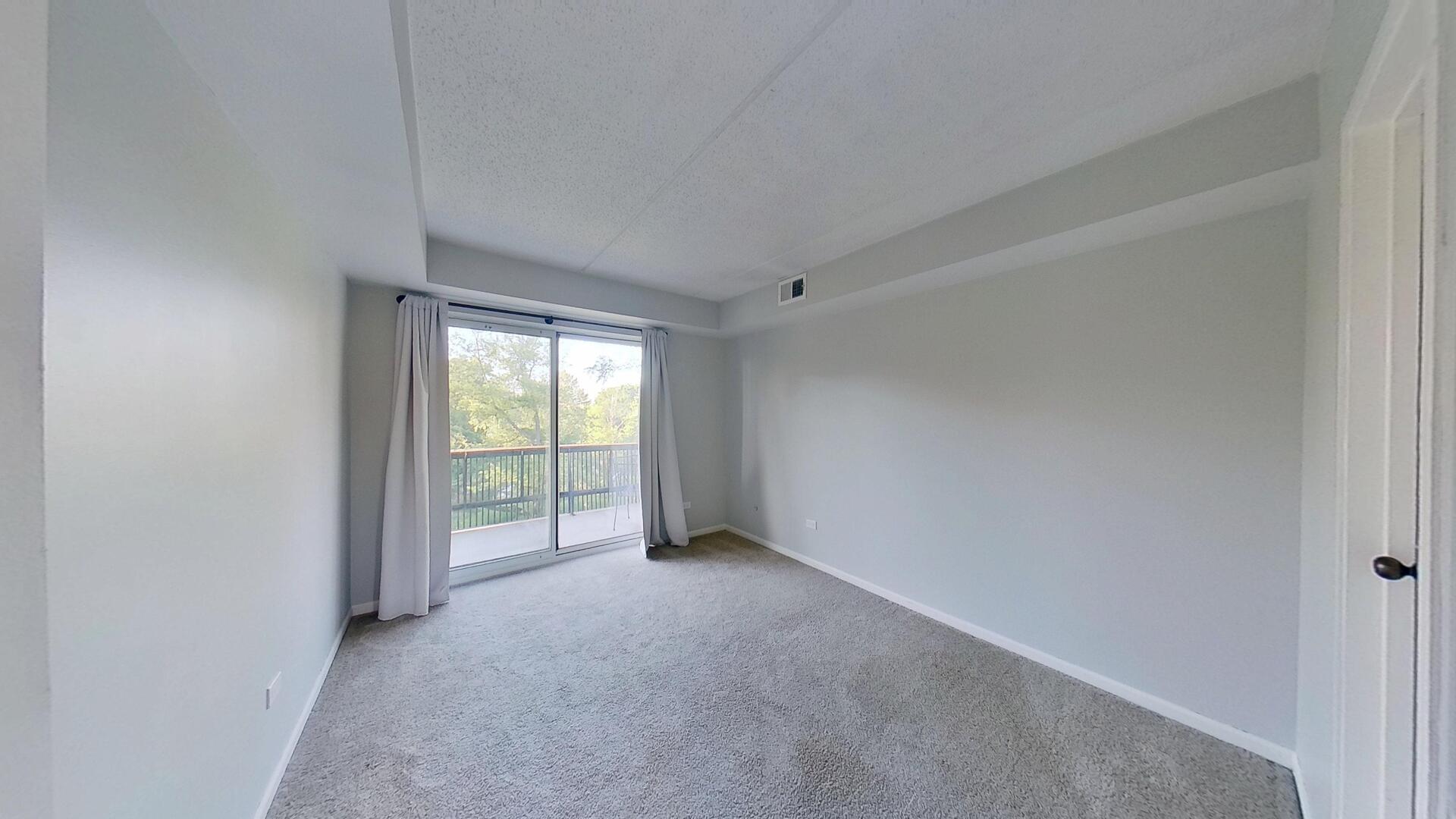 500 Redondo #308, Downers Grove, IL 60516