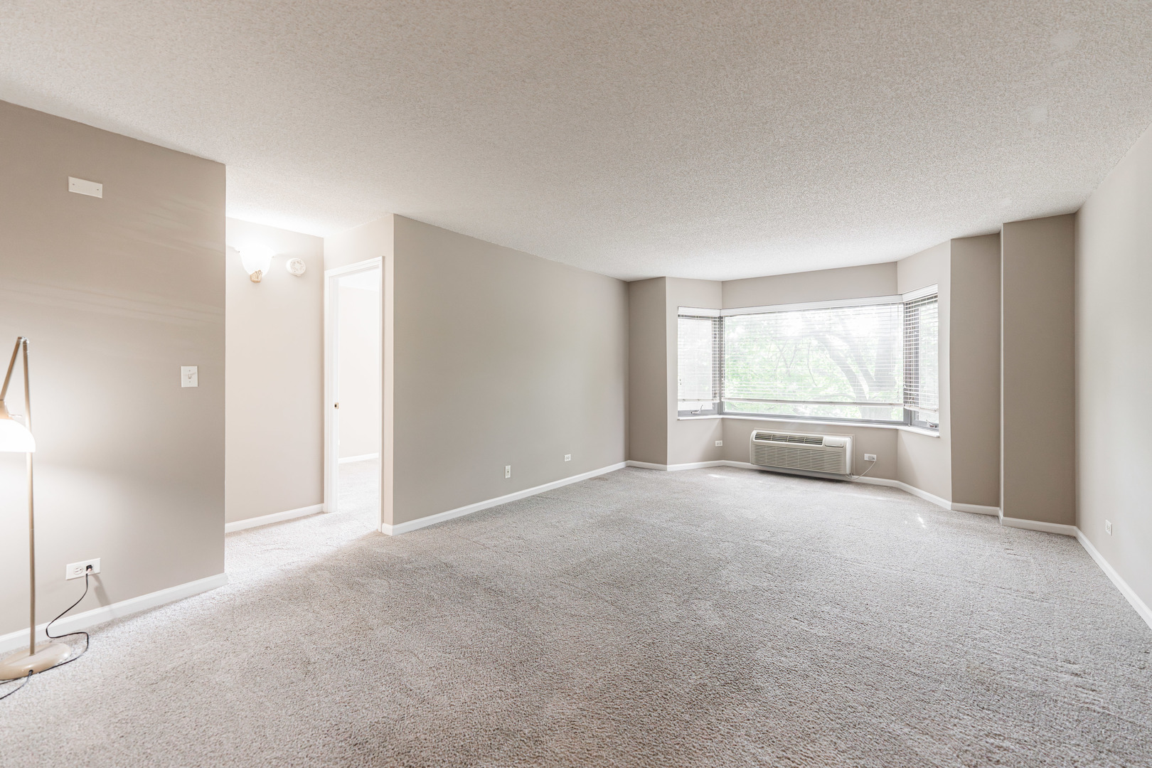 470 Fawell Boulevard #211, Glen Ellyn, IL 60137