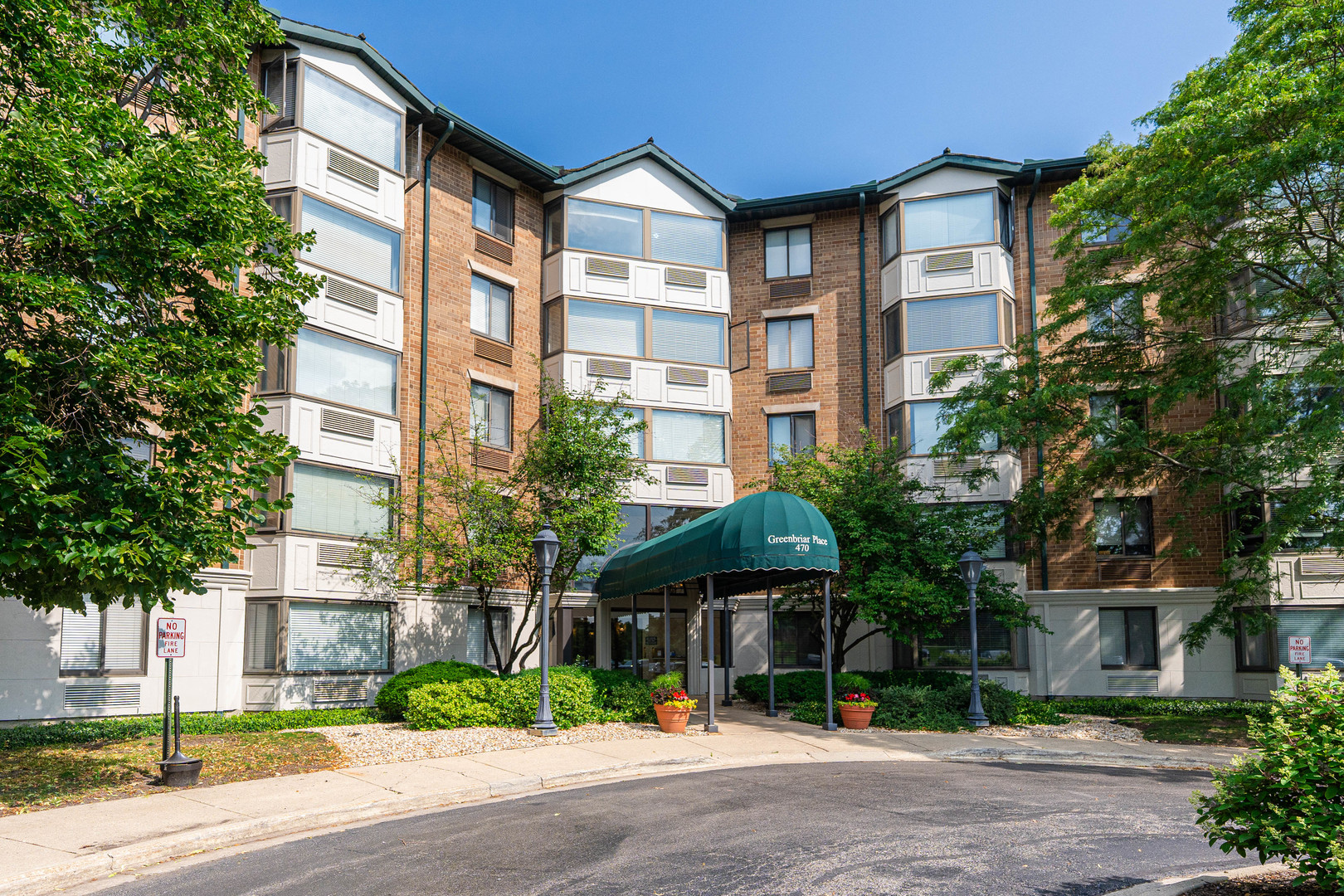 470 Fawell Boulevard #211, Glen Ellyn, IL 60137