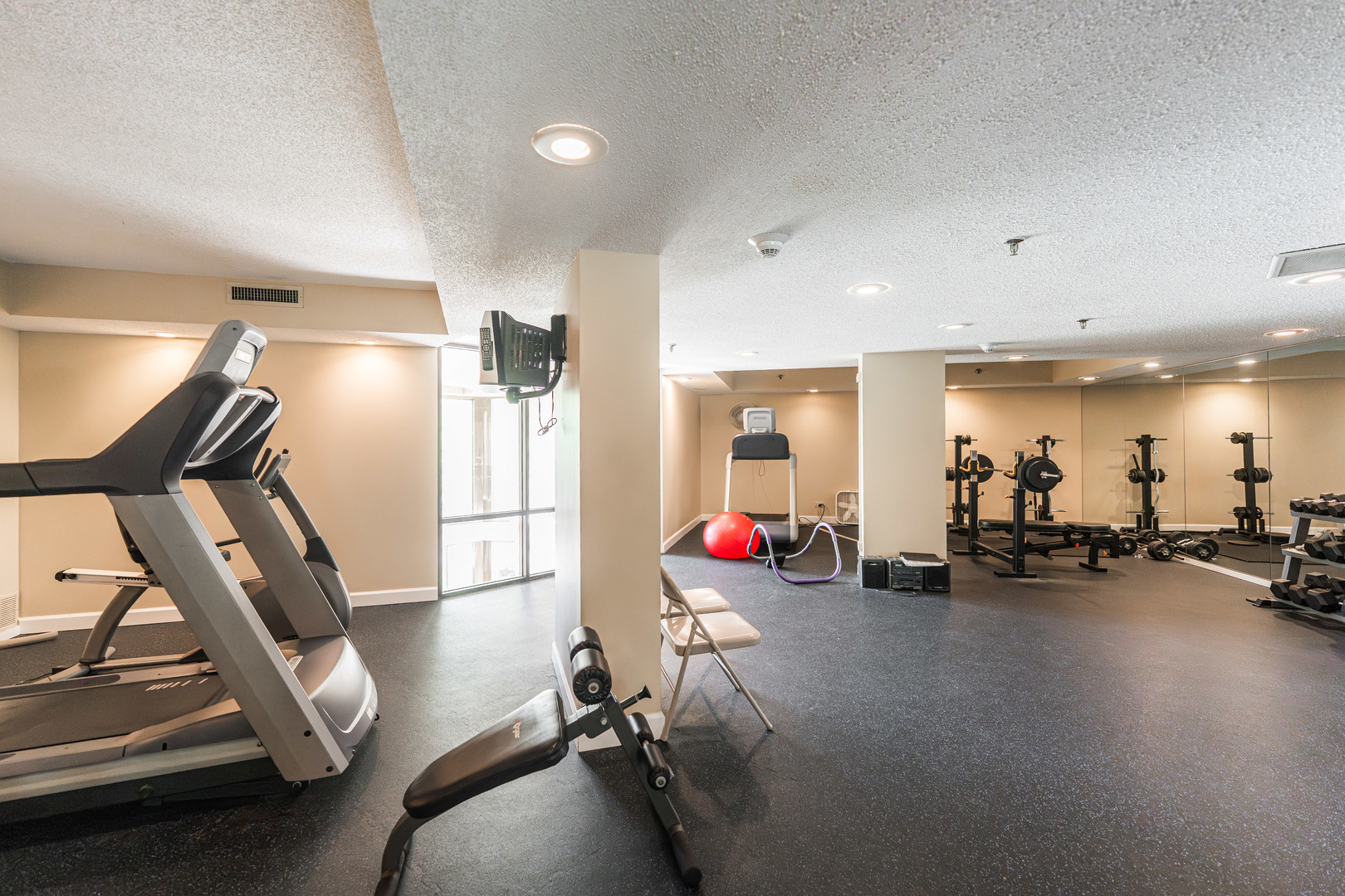 470 Fawell Boulevard #211, Glen Ellyn, IL 60137