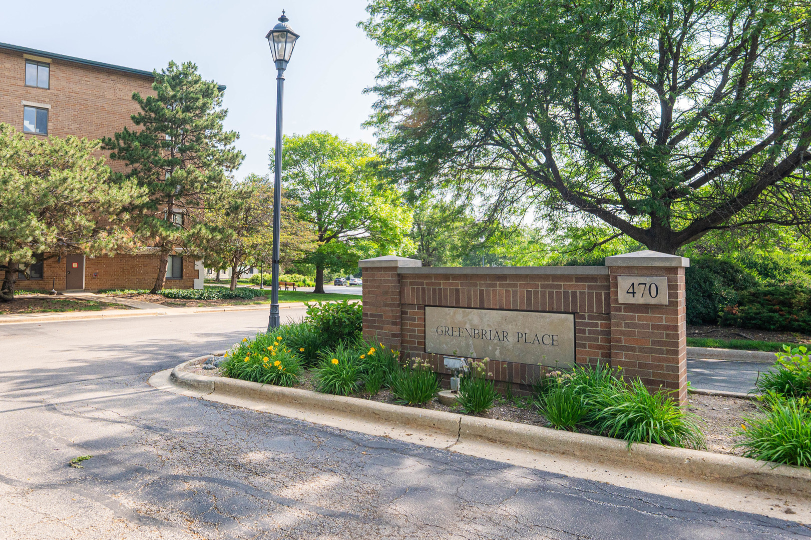470 Fawell Boulevard #211, Glen Ellyn, IL 60137