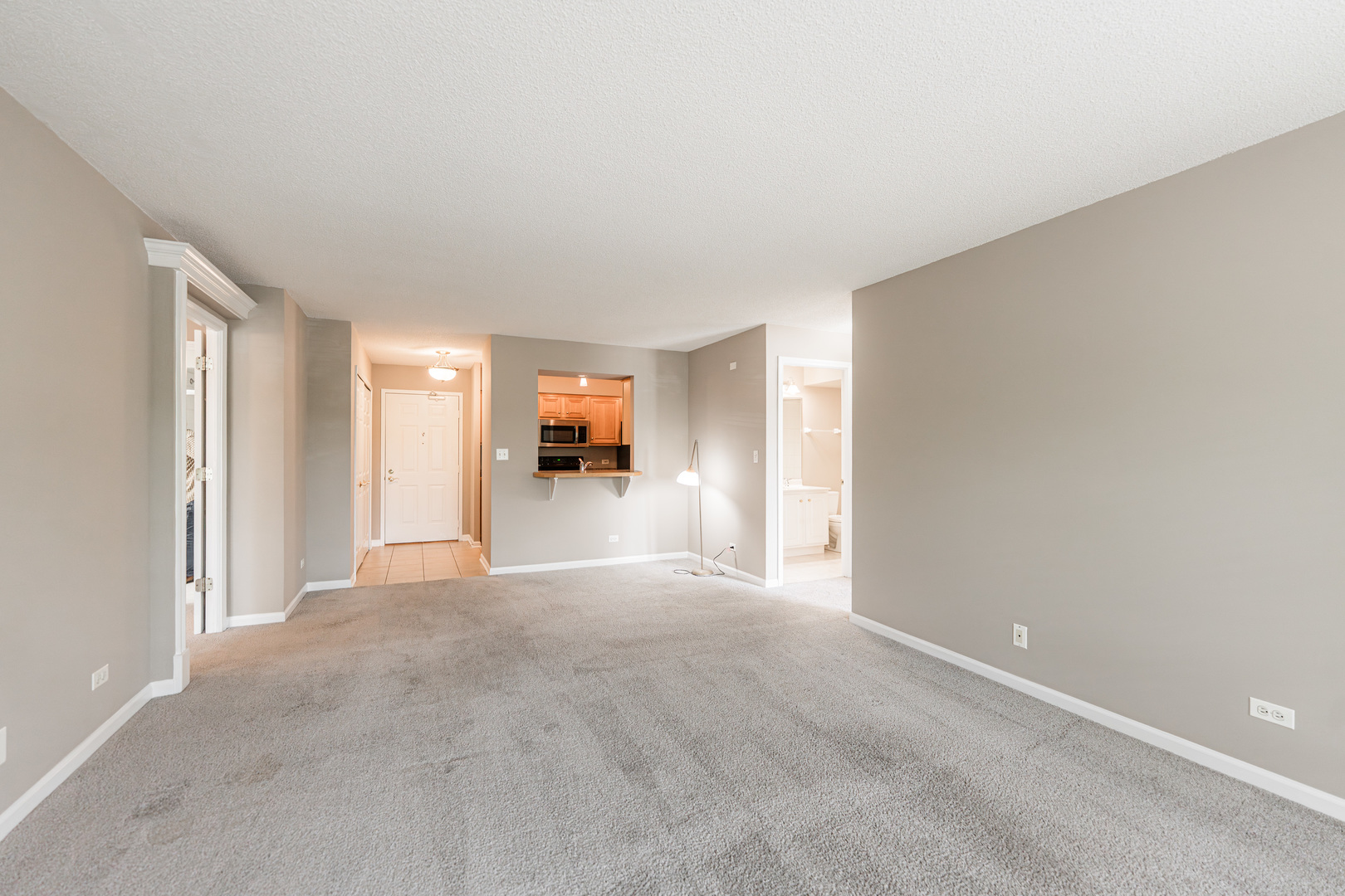 470 Fawell Boulevard #211, Glen Ellyn, IL 60137