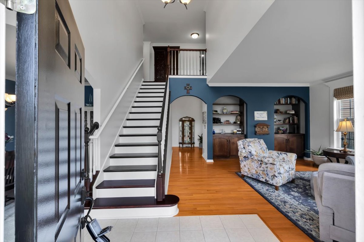 245 Liszka Lane, Oswego, IL 60543