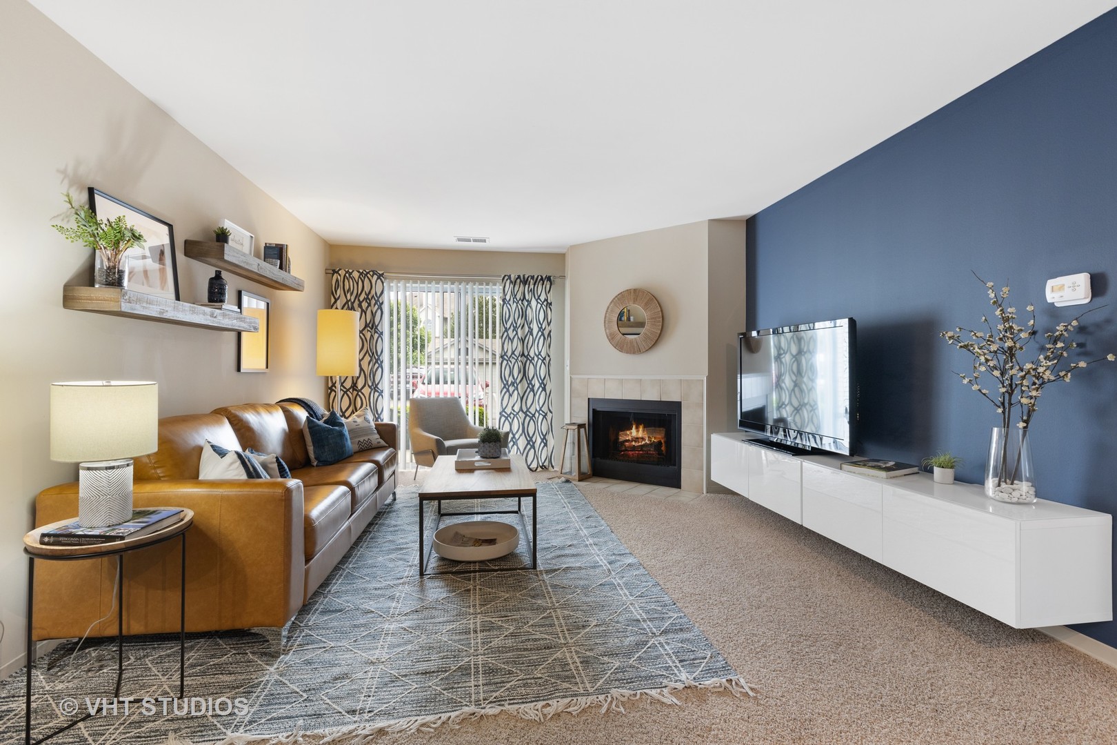 46 Sterling Circle #103, Wheaton, IL 60189