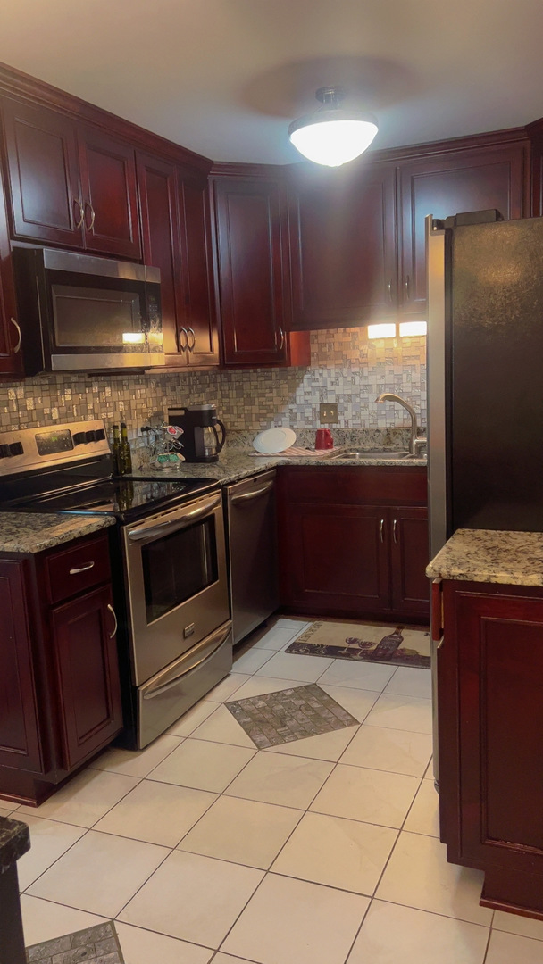 3427 Vollmer Road #108, Flossmoor, IL 60422