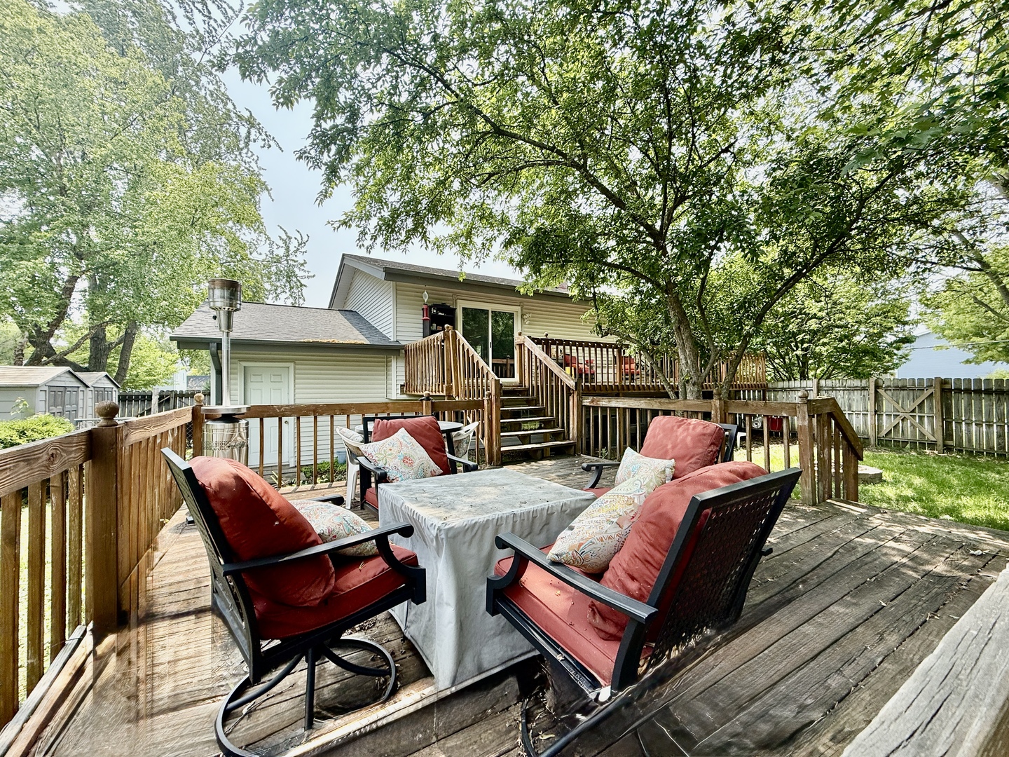 826 Dartmoor Drive, Crystal Lake, IL 60014