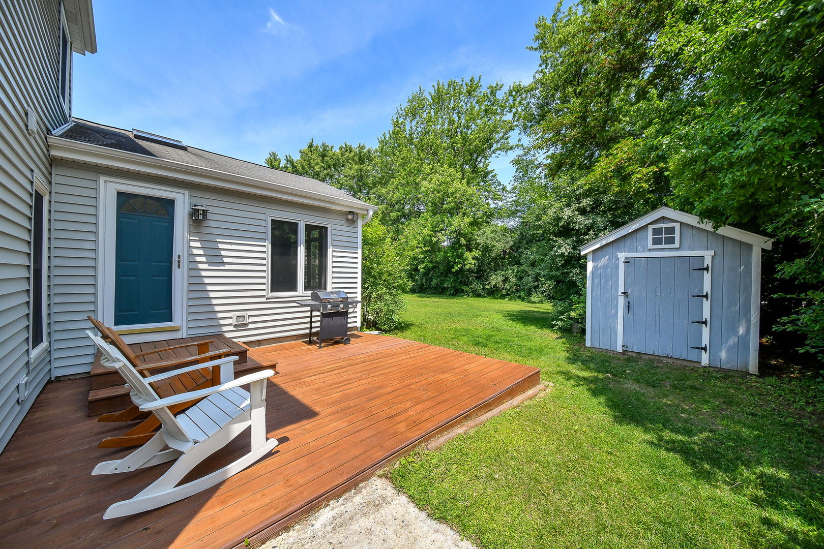 27W108 Walnut Drive, Winfield, IL 60190