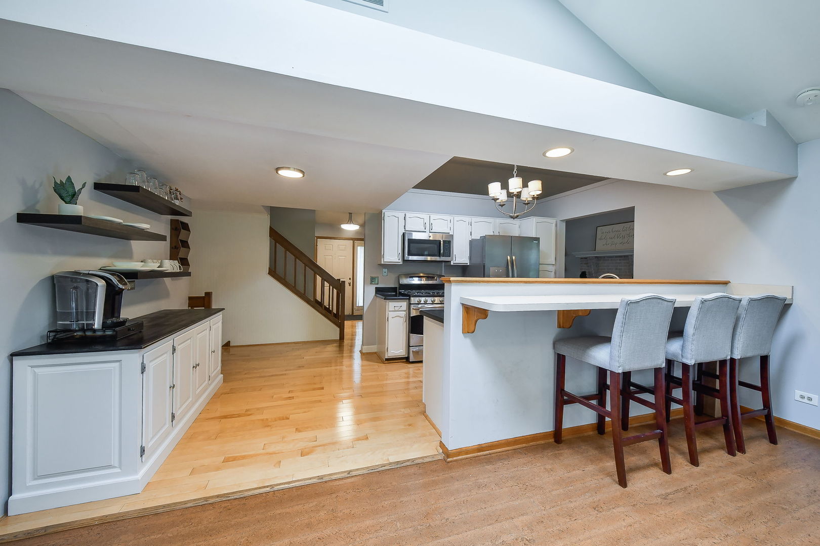 27W108 Walnut Drive, Winfield, IL 60190