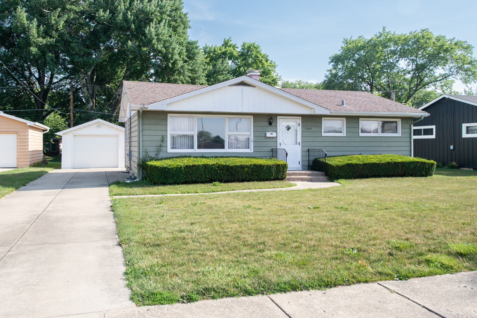 1309 Plum Street, Aurora, IL 60506