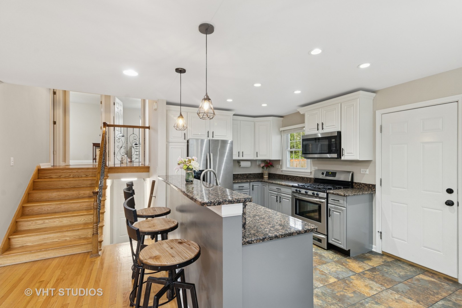 123 N Cedar Street, Palatine, IL 60067