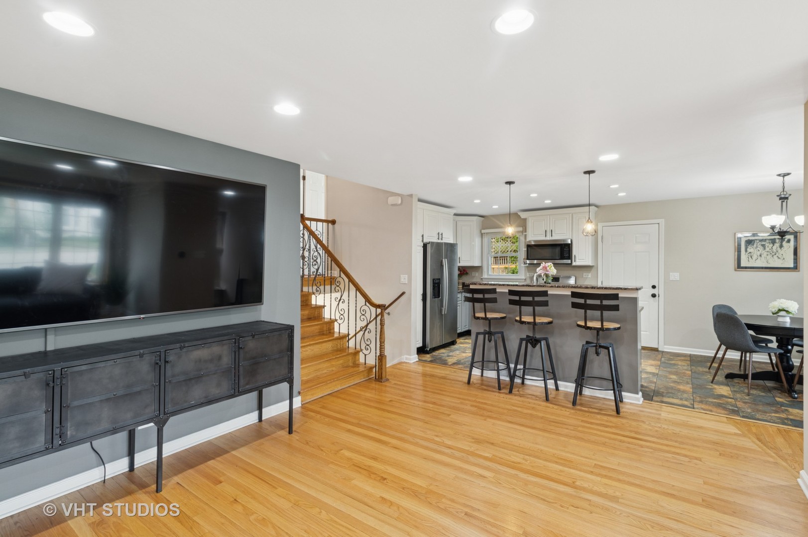 123 N Cedar Street, Palatine, IL 60067