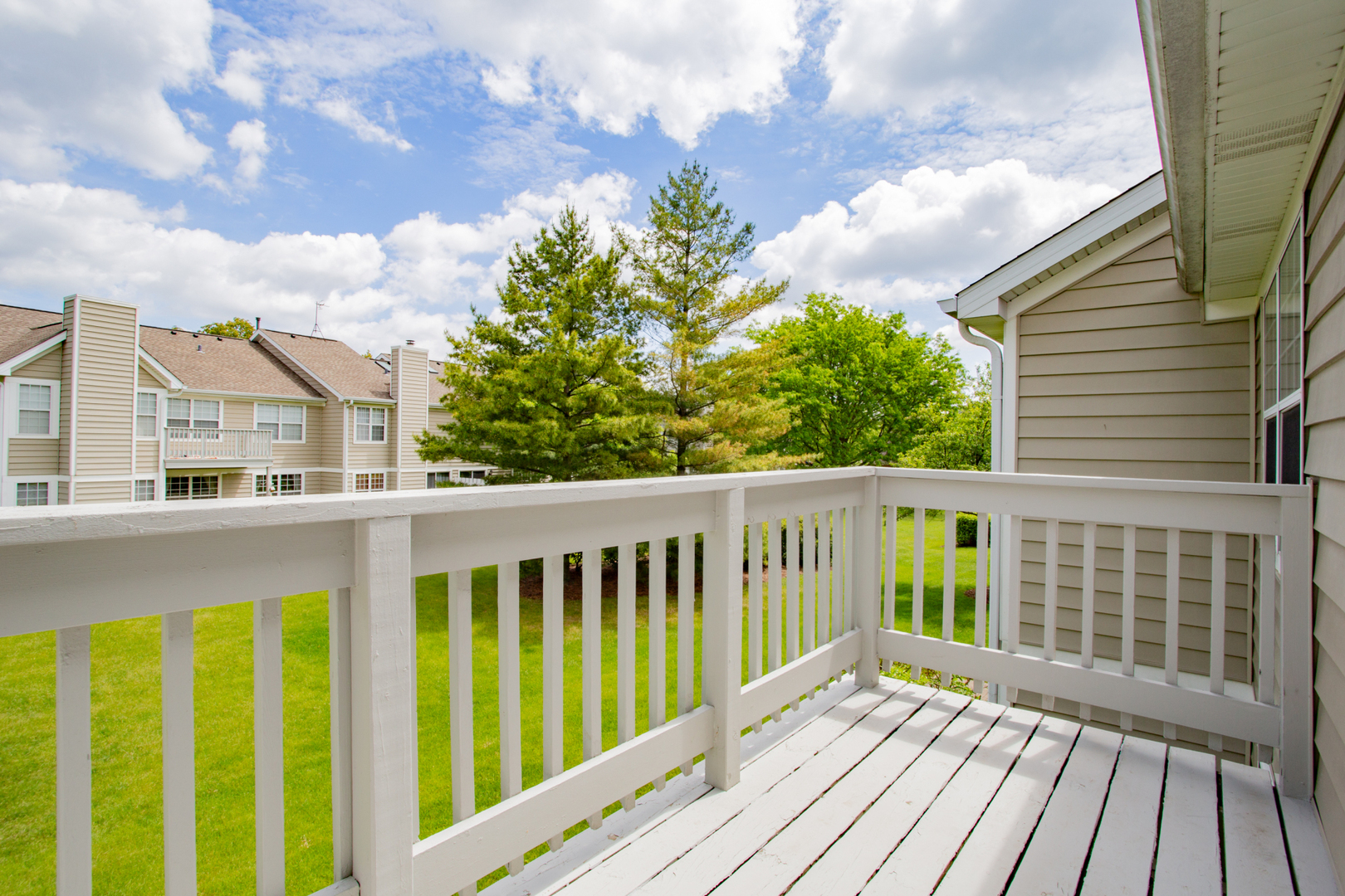313 Sheffield Drive, Schaumburg, IL 60194
