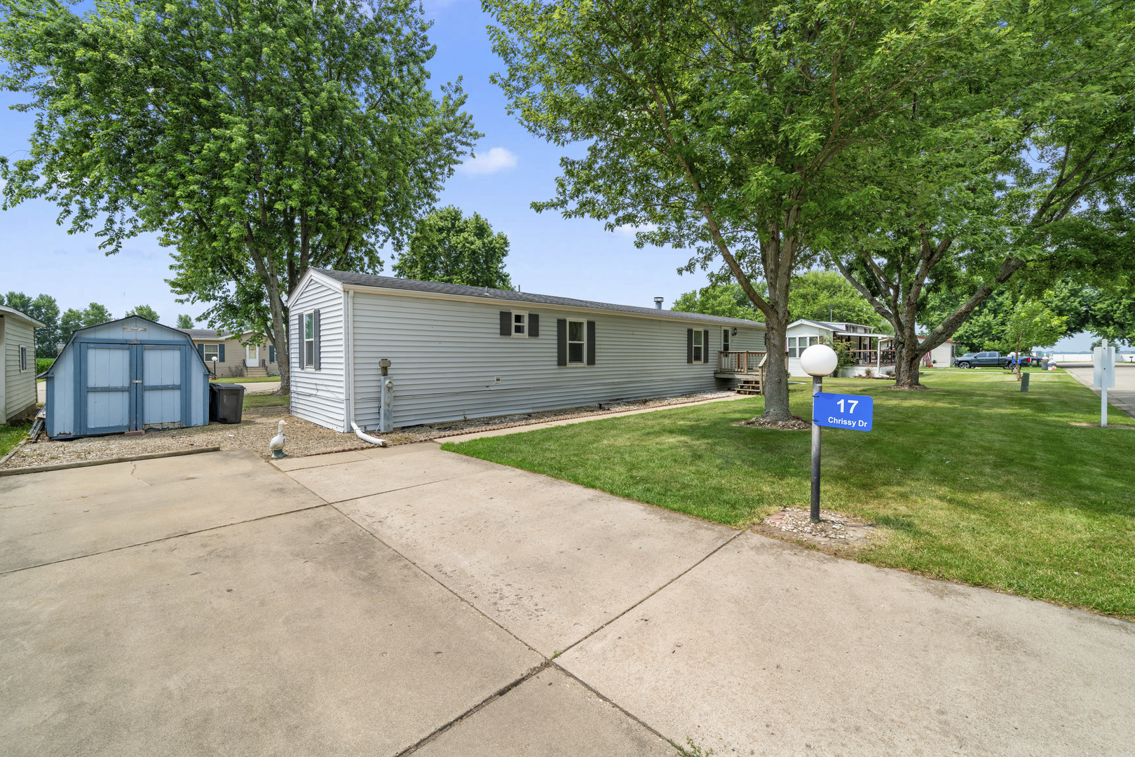 17 CHRISSY Drive, Sandwich, IL 60548
