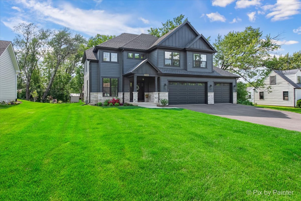 1N022 Richard Avenue, Wheaton, IL 60187