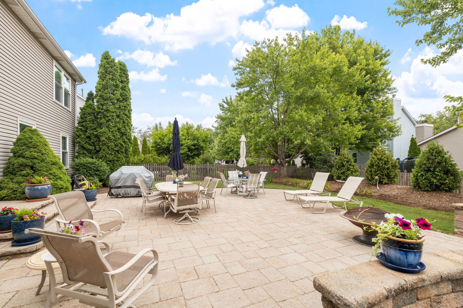 2225 Beaumont Court, Aurora, IL 60502